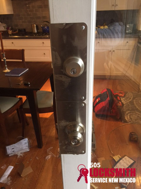 Commercial Glass Door Lock Repair in Albuquerque, NM